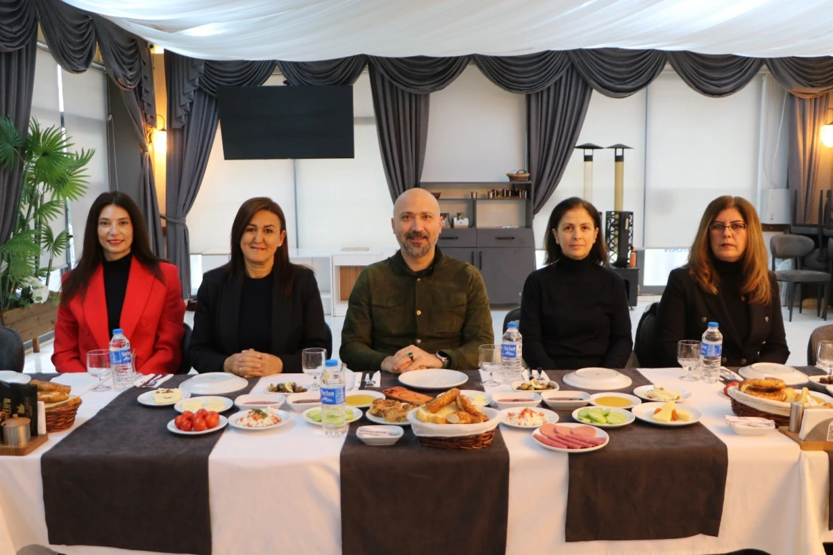 ARIKAN&rsquo;DAN &ldquo;KAPIMIZ HERKESE A&Ccedil;IK&rdquo; MESAJI! 