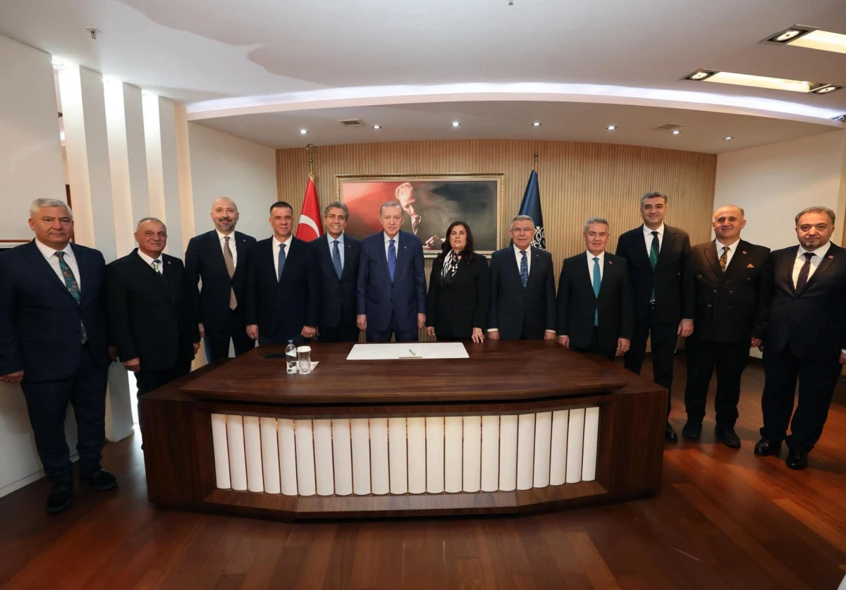 BAŞKAN ARIKAN &ldquo;BU BULUŞMA BENİM İ&Ccedil;İN B&Uuml;Y&Uuml;K BİR ONUR&rdquo;