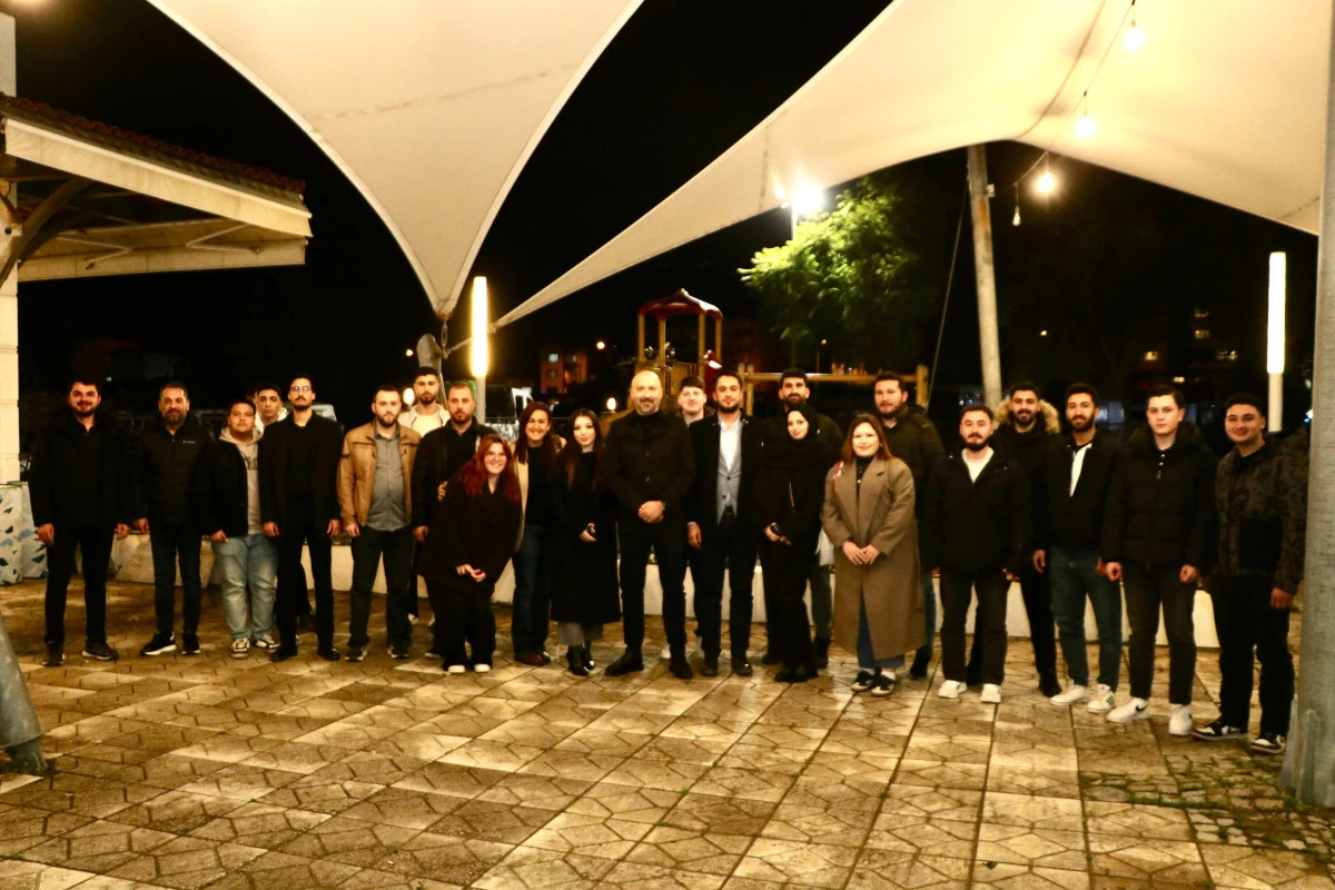 BAŞKAN ARIKAN GEN&Ccedil;LERLE BULUŞTU! 