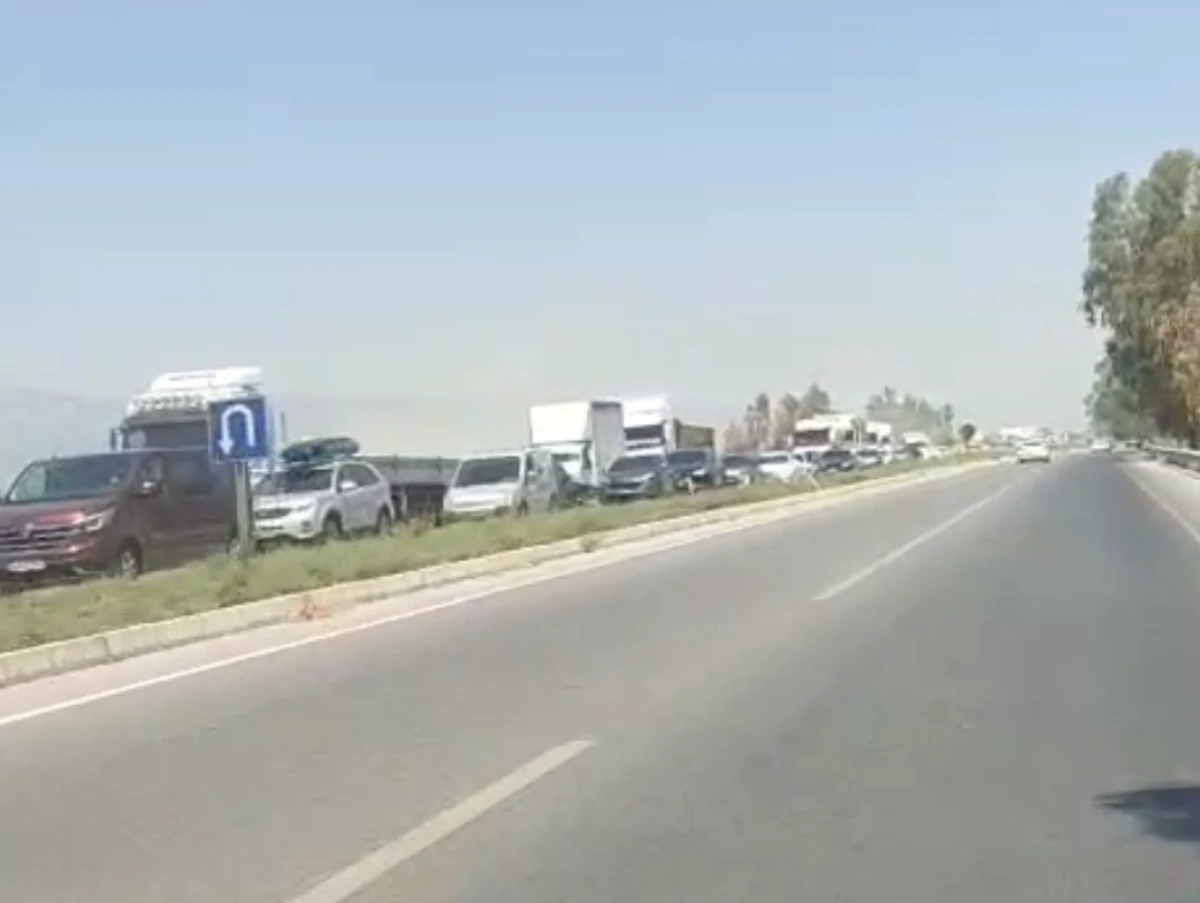 BODRUM’DAN SÖKE’YE DÖNÜŞ TRAFİĞİ KİLİTLENDİ