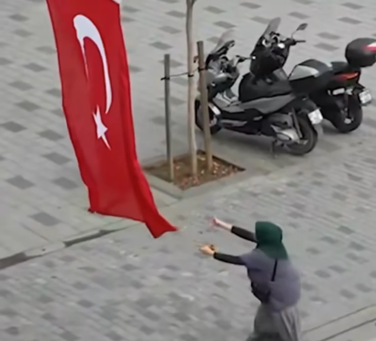 BU MİLLETİN SEVGİSİ YERE DÜŞMEZ!