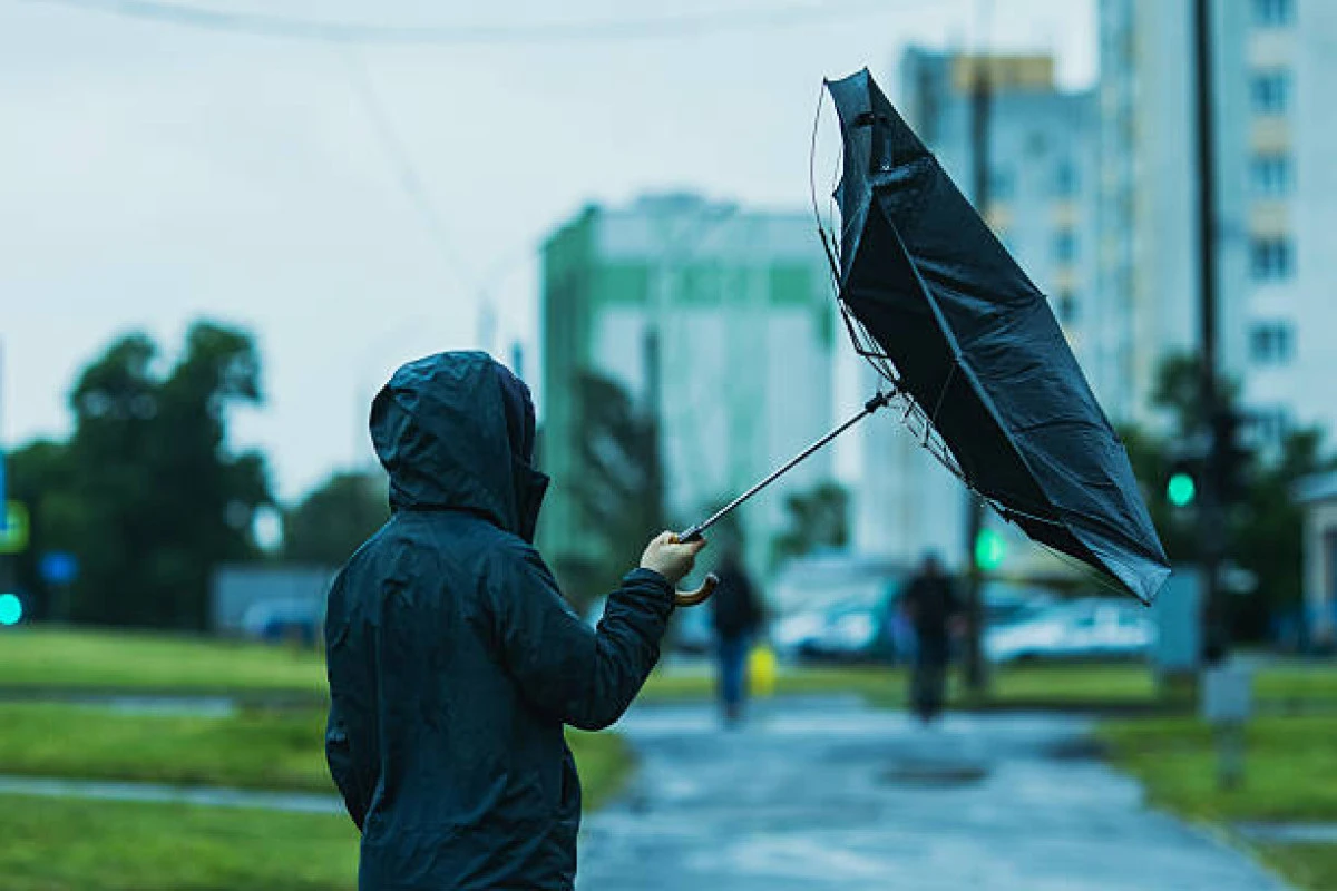 EGE&rsquo;DE HAVA TERSİNE D&Ouml;N&Uuml;YOR!