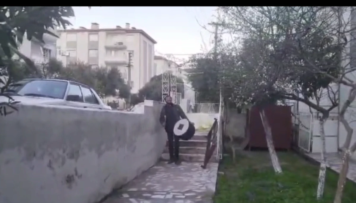 GELENEKSEL MANİLER S&Ouml;KE SOKAKLARINDA!