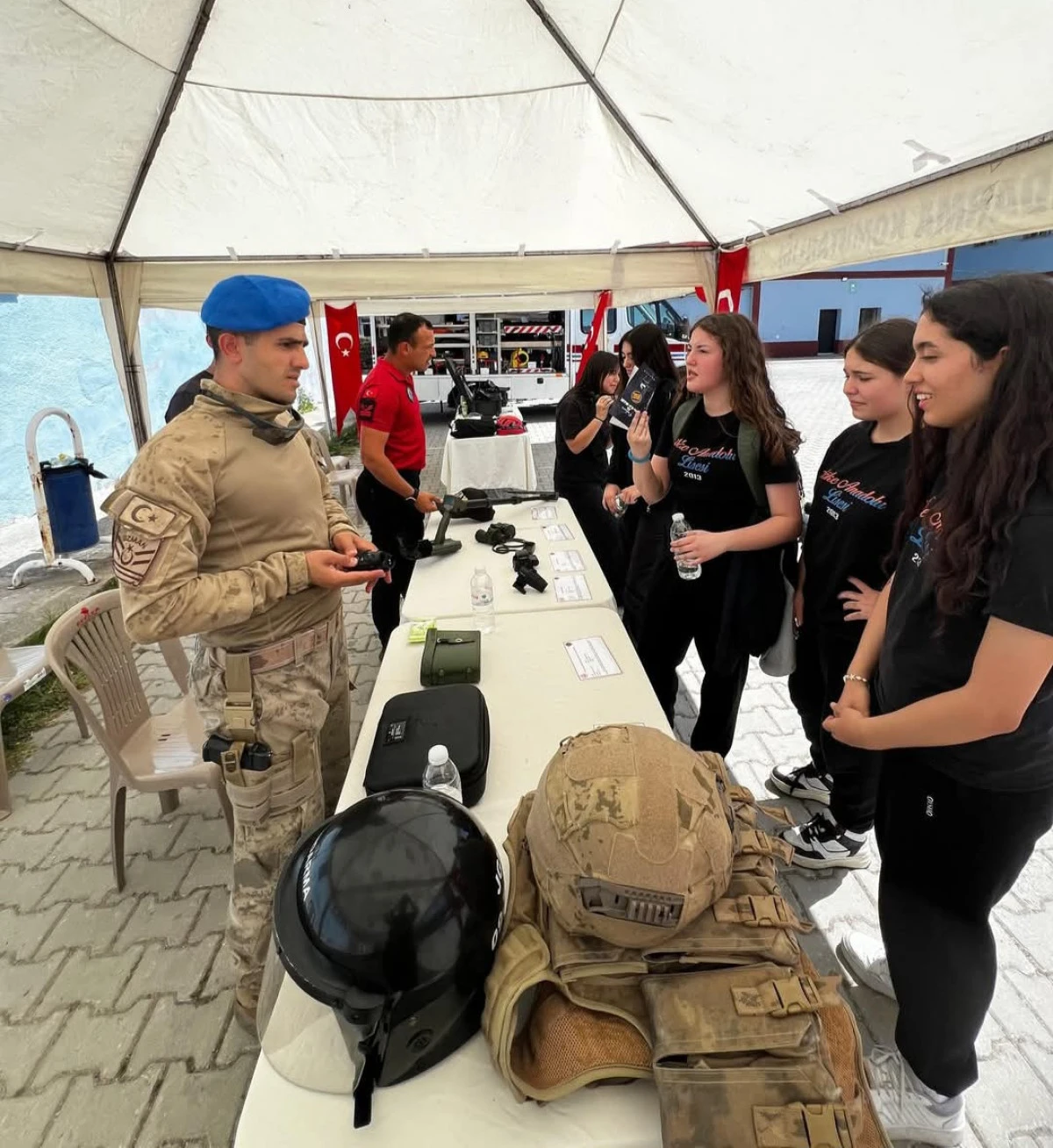 JANDARMA, SÖKE ANADOLU LİSESİ ÖĞRENCİLERİYLE BULUŞTU