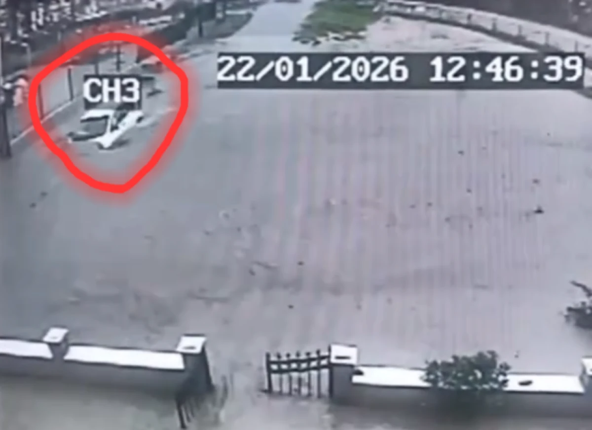 KORKUP D&Ouml;ND&Uuml;LER, GERİ GELDİLER, SELE KAPILDILAR!