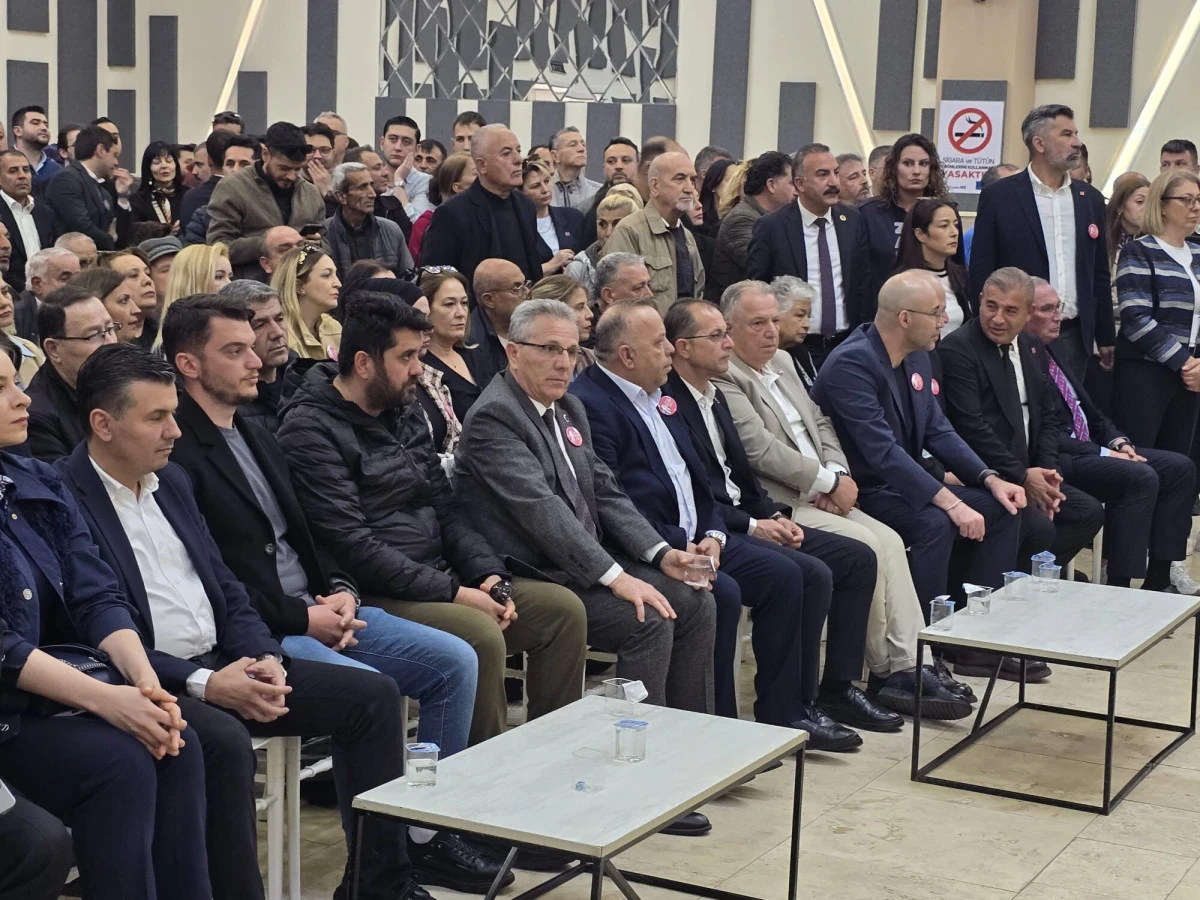 KUŞADASI BELEDİYESİ BAŞKAN VEKİLİNİ SE&Ccedil;Tİ