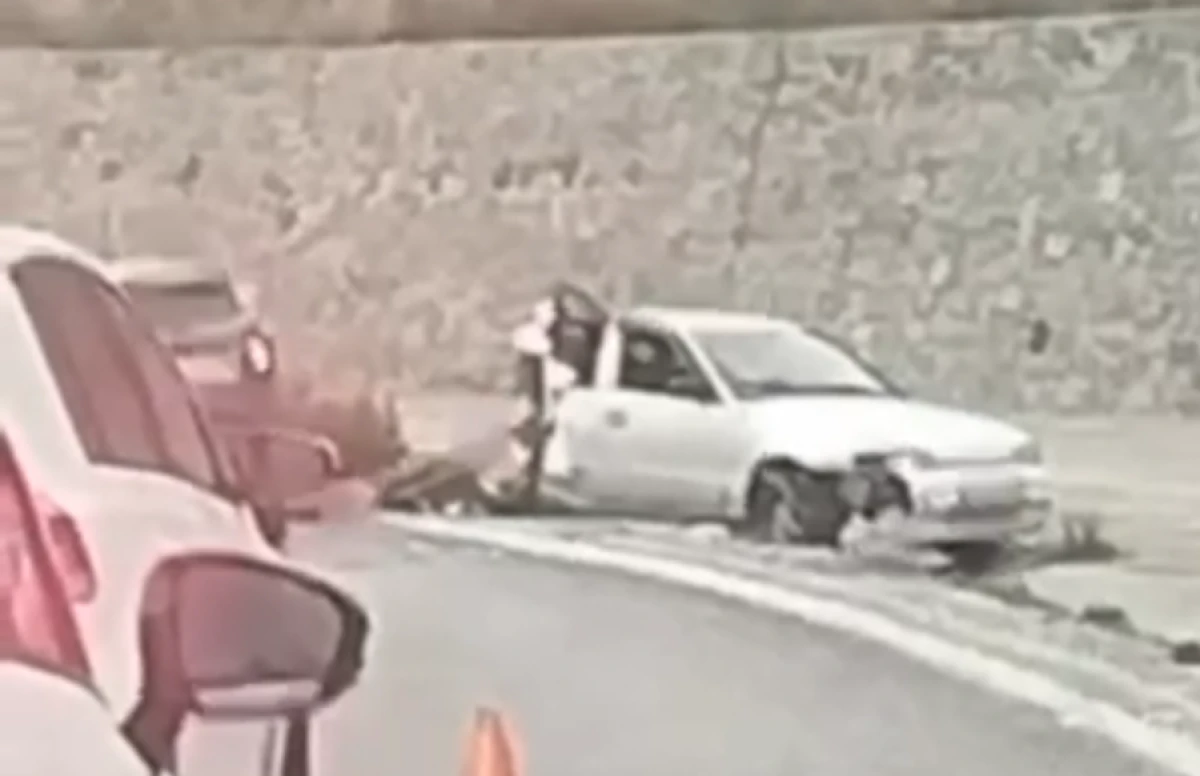 KUŞADASI&ndash;SEL&Ccedil;UK YOLUNDA FECİ KAZA! 