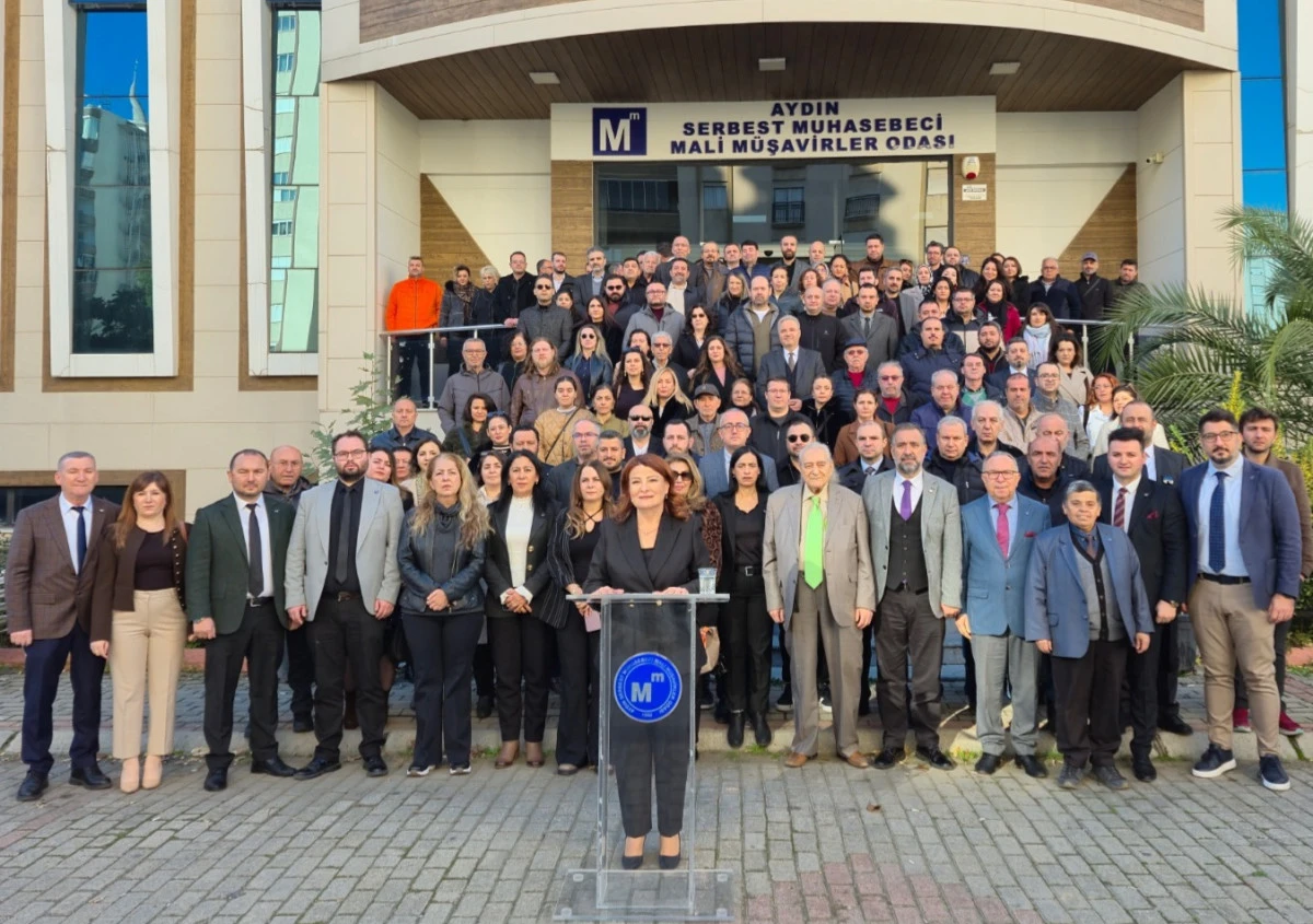 MALİ M&Uuml;ŞAVİRLERDEN SERT TEPKİ! 