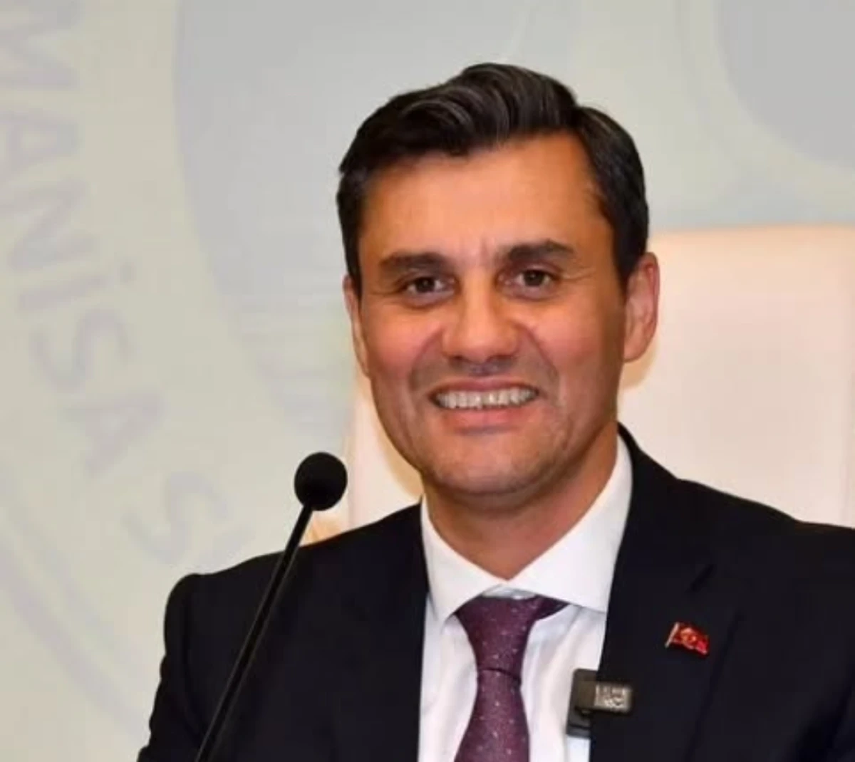 MANİSA BÜYÜKŞEHİR BELEDİYE BAŞKANI FERDİ ZEYREK’İ ELEKTRİK ÇARPTI