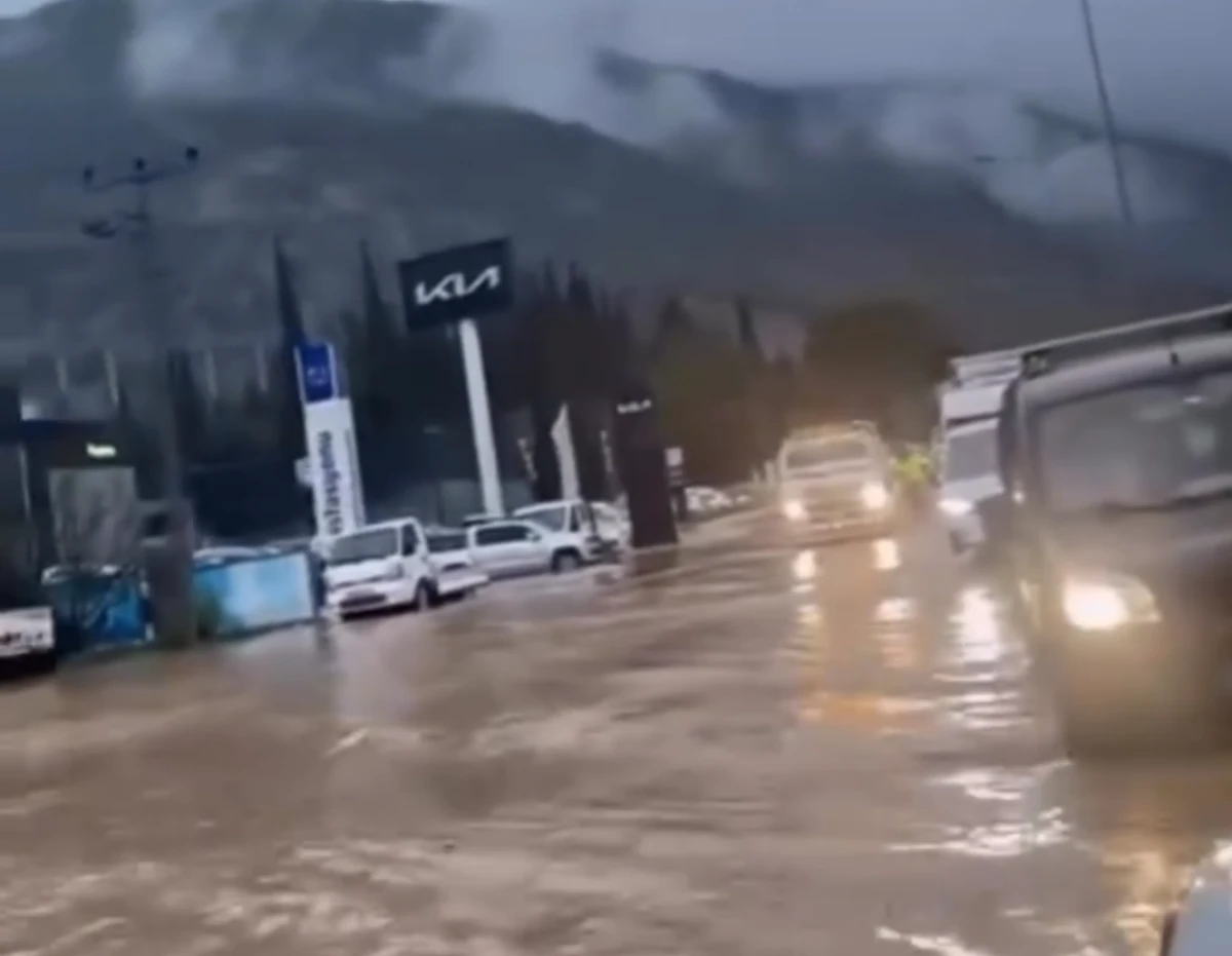 S&Ouml;KE-AYDIN KARAYOLUNDA &Ccedil;AMUR ENGELİ! 