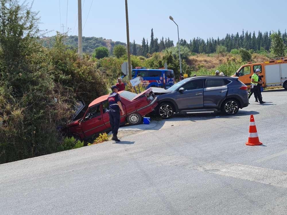 Söke - Kuşadası Karayolu'nda Kaza; 5 Yaralı