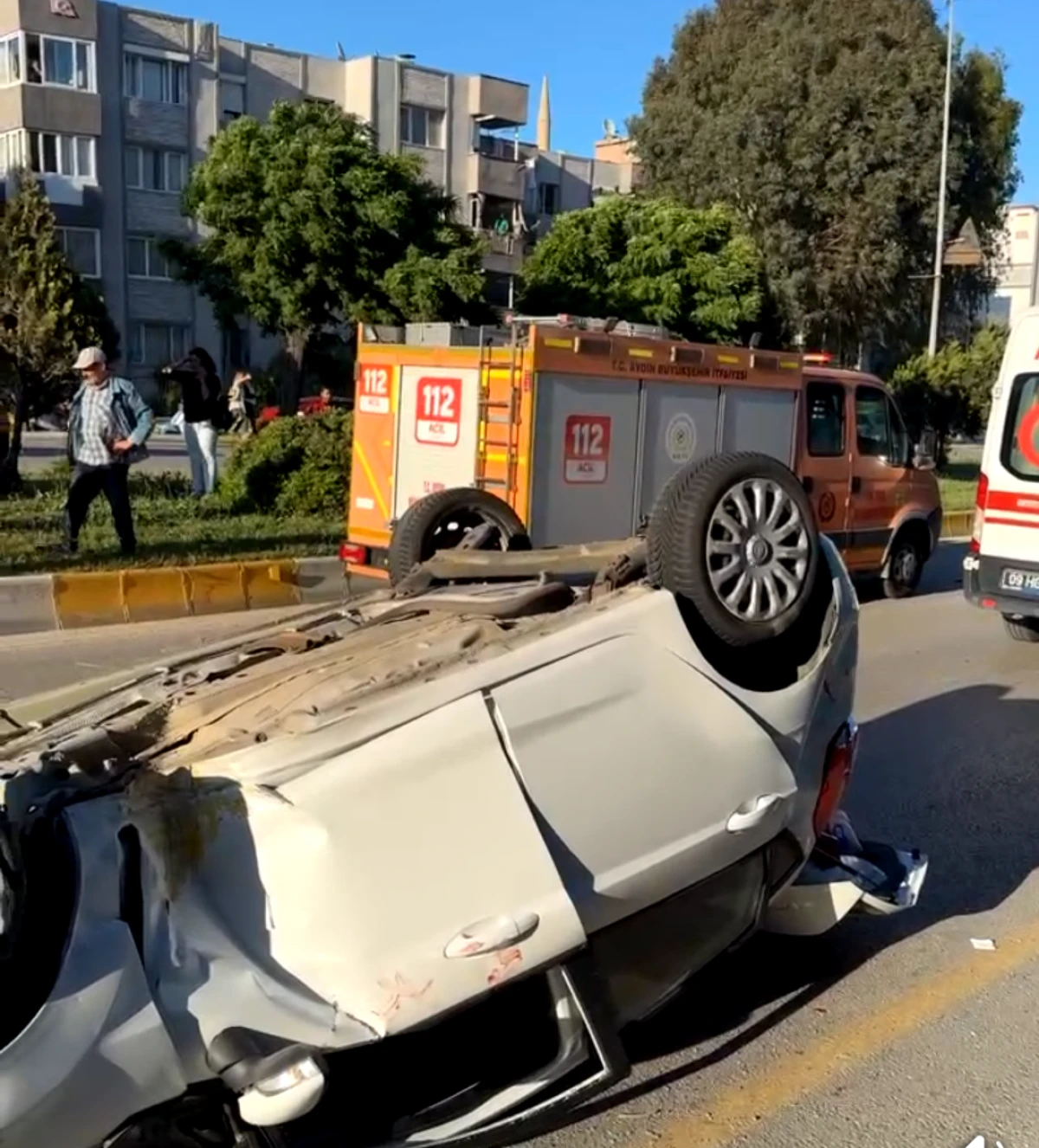  SÖKE'DE CİP VE OTOMOBİL ÇARPIŞTI: 5 YARALI