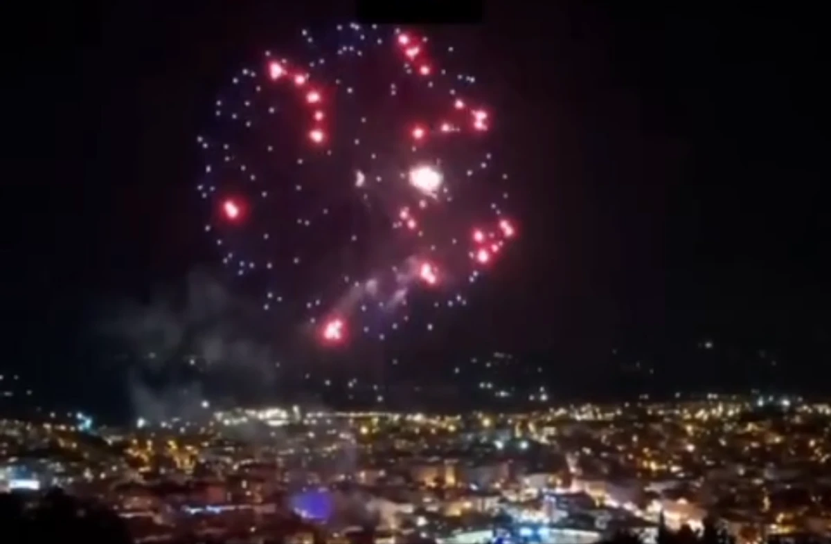 SÖKE’DE GÖKYÜZÜ CUMHURİYET’LE AYDINLANDI!