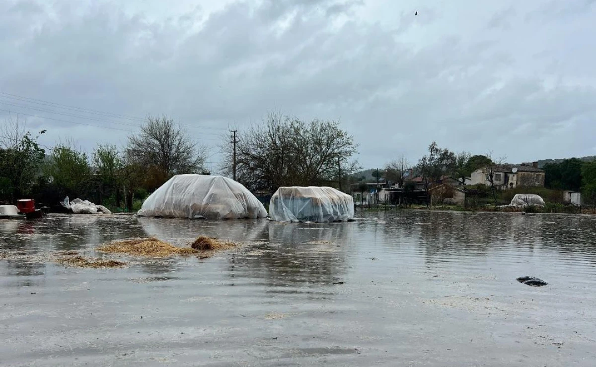S&Ouml;KE&rsquo;DE MAHALLELERİ SU BASTI EKİPLER SEFERBER OLDU! 