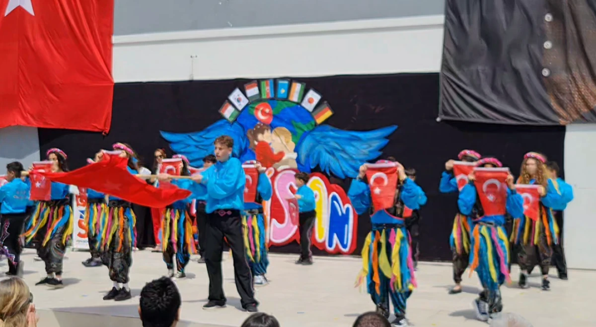 S&Ouml;KE'DE MİNİKLERDEN B&Uuml;Y&Uuml;K COŞKU!