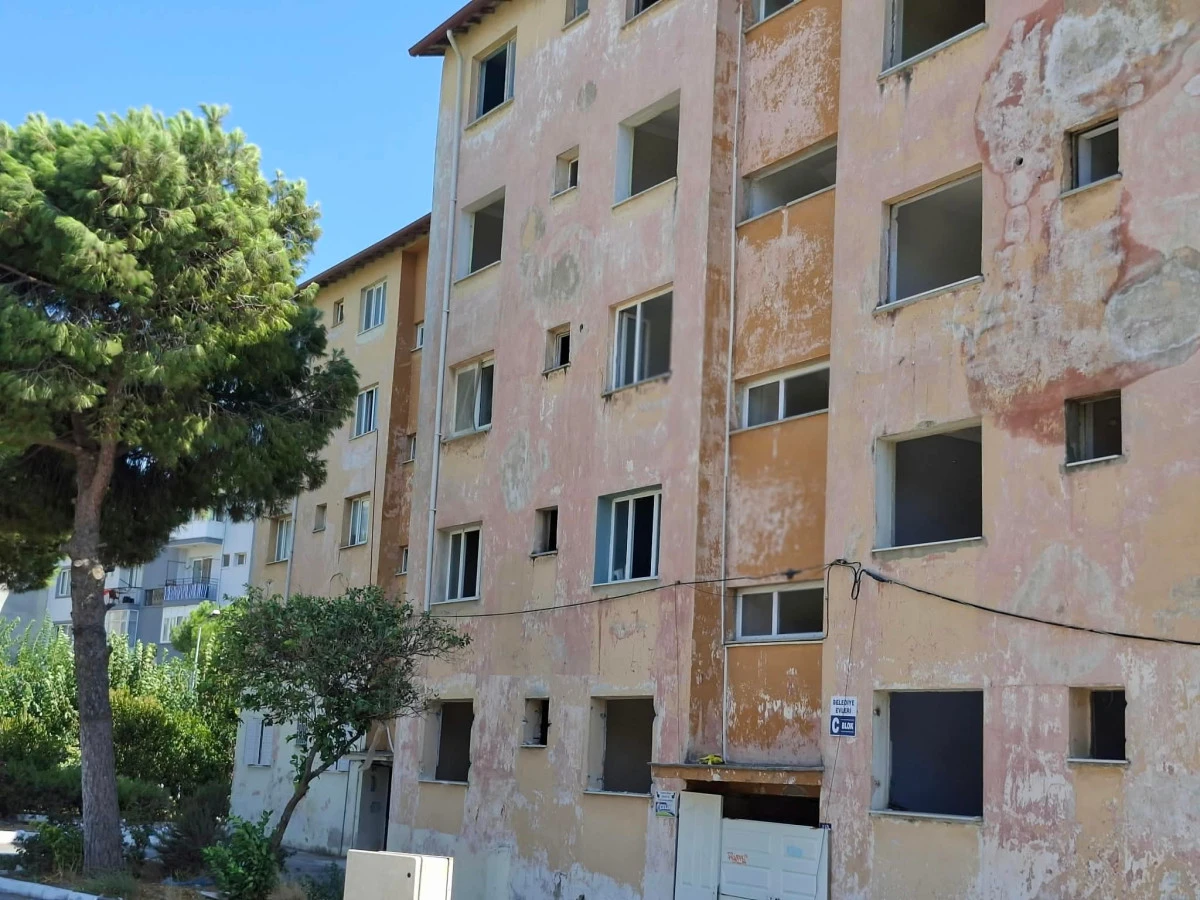 S&Ouml;KE&rsquo;DE O APARTMANLAR YIKILIYOR!
