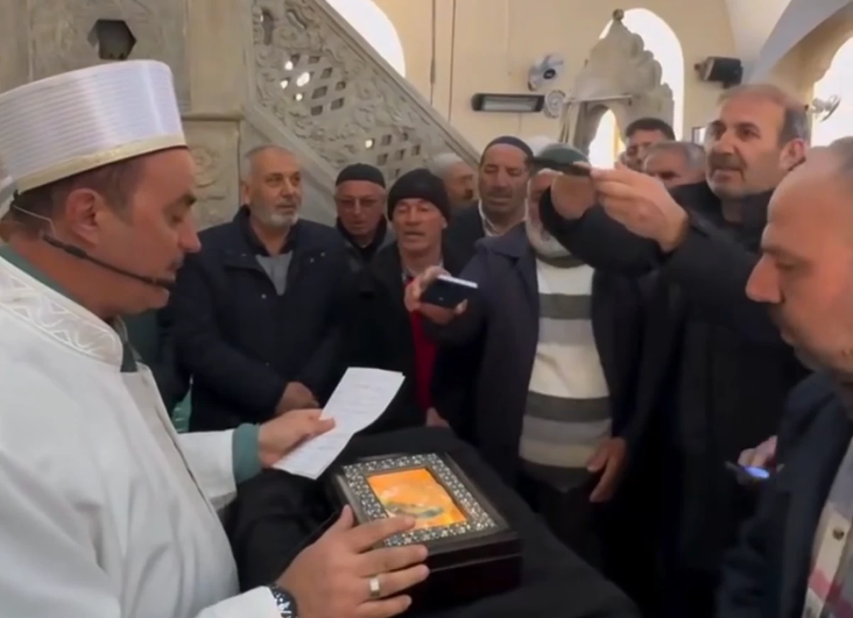 S&Ouml;KE&rsquo;DE SAKAL-I ŞERİF ZİYARETE A&Ccedil;ILDI! 