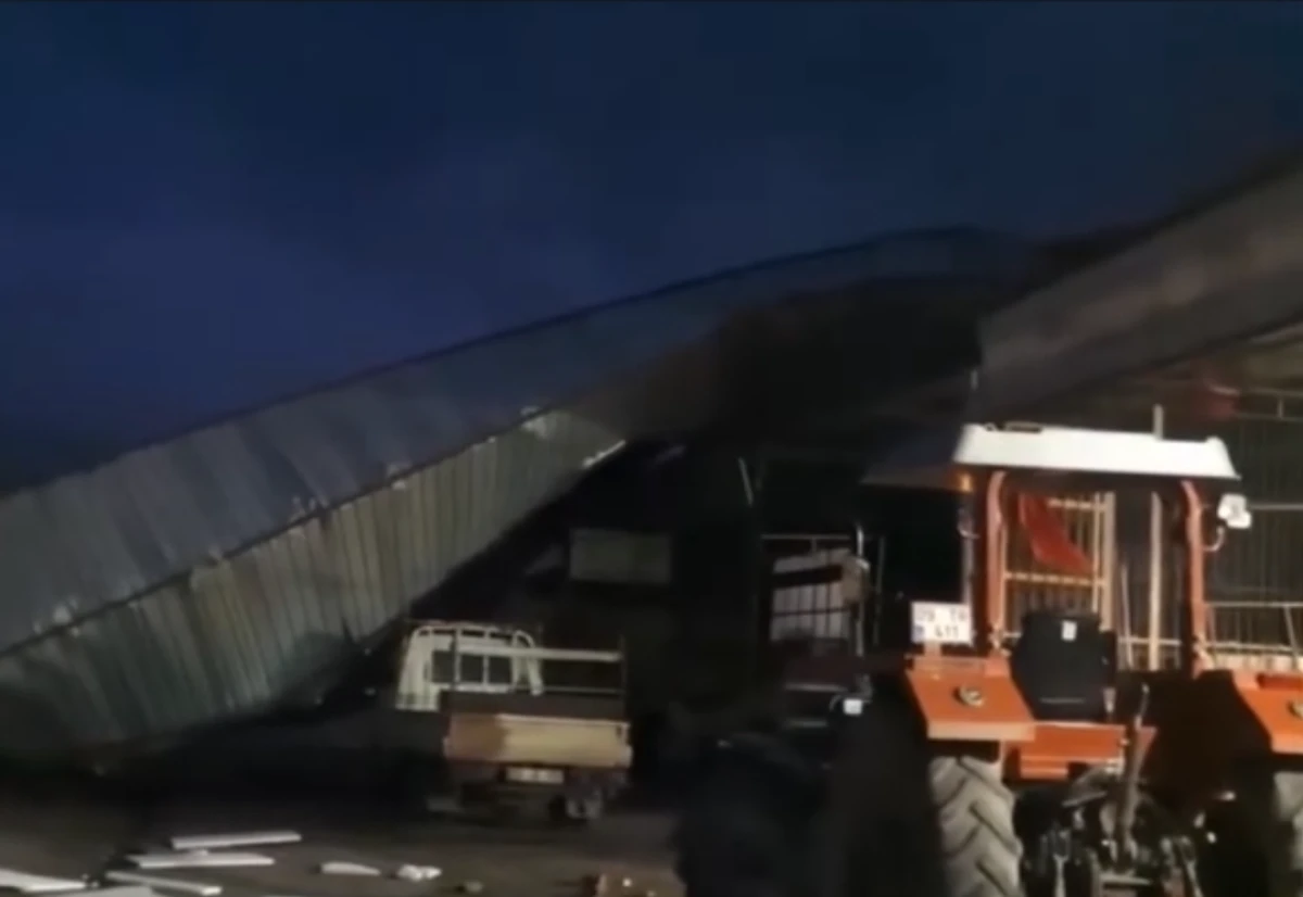 S&Ouml;KE&rsquo;DE ŞİDDETLİ R&Uuml;ZGAR &Ccedil;ATI U&Ccedil;URDU!