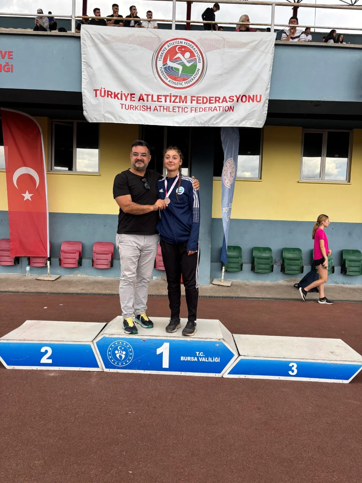 SÖKELİ TUANA TÜRKİYE ÜÇÜNCÜSÜ OLDU