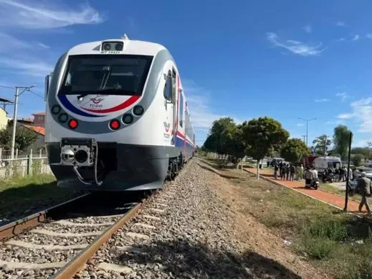 TORUNUNU KURTARDI, KENDİ CANINDAN OLDU! 